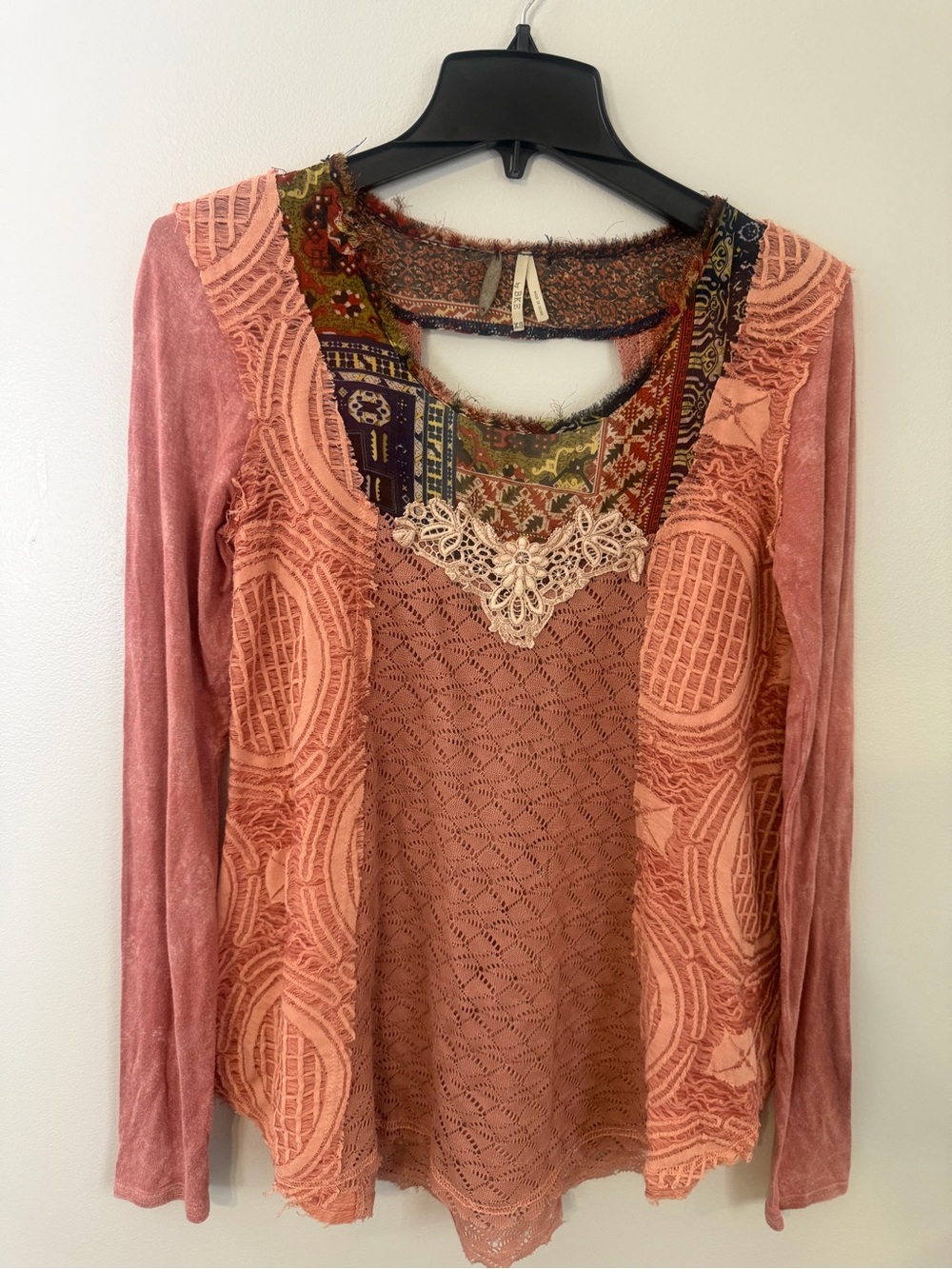 Gimmicks BKE Boho Lace-Accent Long Sleeve Top in Dusty Rose size XS